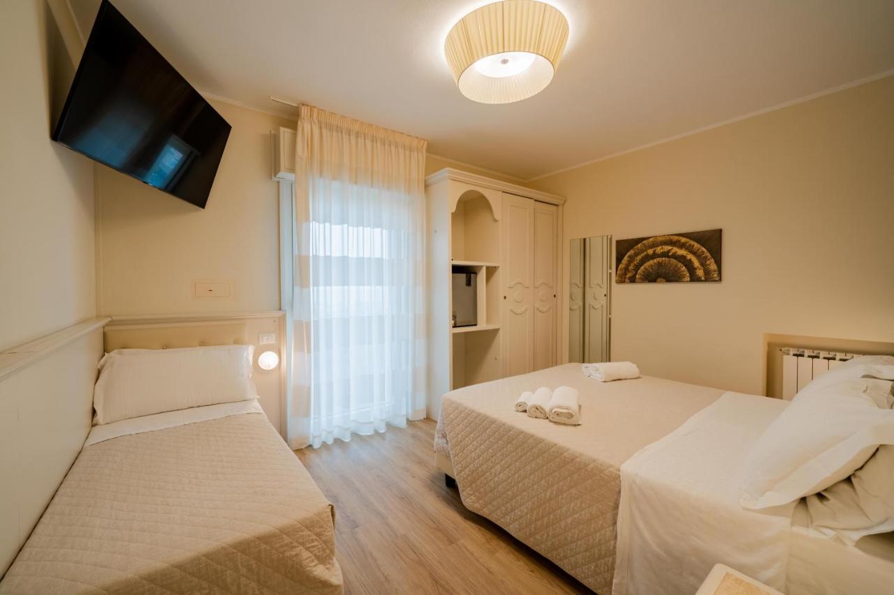 Hotel Orchidea Cervia Exterior foto